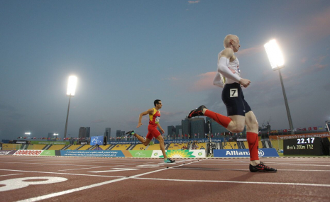 Joan Munar, al concluir la prueba de 200 metros T12 del Mundial de Atletismo Doha 2015.