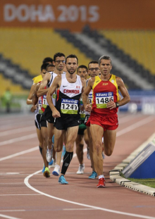 Alberto Suárez, durante la prueba de los 5000 metros T13 del Mundial de Atletismo Doha 2015.