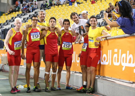 Relevo 4x100 masculino en la semifinal del Mundial de Atletismo Doha 2015: Martin Parejo y Tim Stewart, Diego Sancho, Gerard Descarrega y Marcos Blanquiño y Joan Munar.