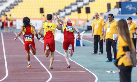 Relevo 4x100 T11-T13, durante el Mundial de Atletismo Doha 2015: Martin Parejo y Tim Stewart, Diego Sancho, Gerard Descarrega y Marcos Blanquiño y Joan Munar.