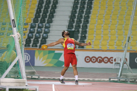 Kim López, durante la prueba de lanzamiento de disco T12 en el Mundial de Atletismo Doha 2015.