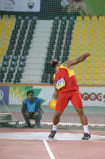 Kim López, en un intento de la prueba de lanzamiento de disco T12 del Mundial de Atletismo Doha 2015.