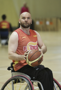 Carlos Vera, durante una concentración y entrenamiento con la selección española de baloncesto en silla.