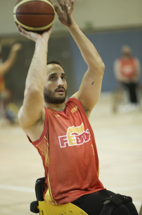 Pablo Zarzuela, durante una concentración y entrenamiento con la selección española de baloncesto en silla.