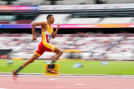 Fernando Batista en las series clasificatorias de 400 metros T20 en el Mundial de Londres 2017.