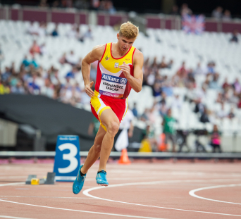 José Luis Fernández Taular, en la prueba de los 400 metros T12 en el Mundial de Atletismo Paralímpico de Londres.