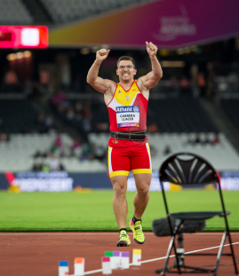 Héctor Cabrera consigue la medalla de bronce en lanzamiento de jabalina F13 durante el Campeonato del Mundo de Atletismo Paralímpico de Londres.