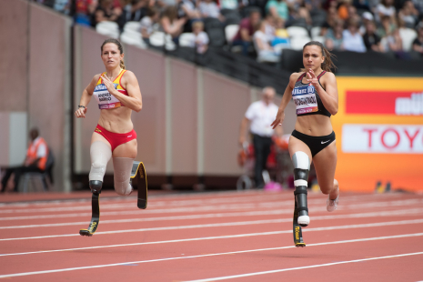 Sara Andrés, en las series de 200 metros T44 Mundial de Atletismo Paralímpico Londres 2017.