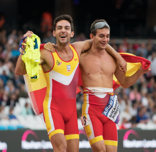 Gerard Descarrega, junto a su guía Marcos Blanquiño, en el Mundial de Londres 2017.