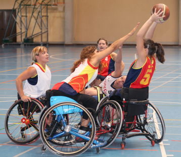 Entrenamiento de la selección española femenina, previo al Europeo de Baloncesto en Silla de Ruedas de Wetzlar (Alemania) 2007.
