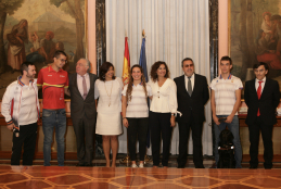 Acto en el Ministerio de Hacienda de la firma de renovación del convenio con Loterías y Apuestas del Estado