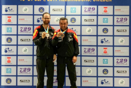 Eduardo cuesta y Juan Bautista Pérez con sus medallas