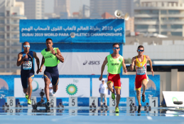 Gerard Descarrega y su guía, Guillermo Rojo, durante el último Mundial en Dubai