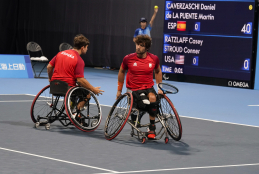 Dani (d) y Martín (i), en un partido de dobles en los Juegos de Tokio