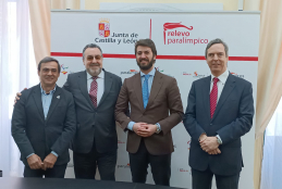A. Jofre, M. Carballeda, J. García-Gallardo y E. Sánchez-Guijo, con Relevo Paralímpico Castilla y León
