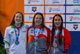 Nuria Marqués y Sarai Gascón en el podio