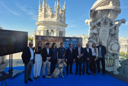 Foto de familia tras la presentación