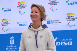 Mariona Masdemont presentando un evento de Relevo Paralímpico