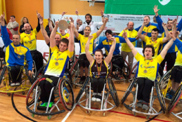 Equipo del ILUNION con la Copa del Rey