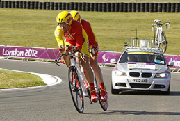 Christian Venge y David Llaurad� compitiendo en la contrarreloj en la que han ganado el oro