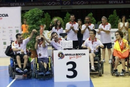 El equipo espa�ol en el podio