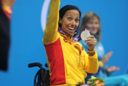 Teresa Perales con su 17� medalla