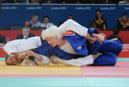 Marta Arce compitiendo en judo