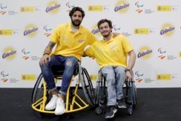 Ricky Rubio y Dani Stix con Cola Cao 