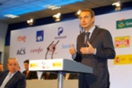 Jos&#233; Luis Rodr&#237;guez Zapatero, durante su intervenci&#243;n