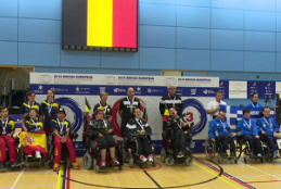 El equipo de boccia recibe la medalla de plata