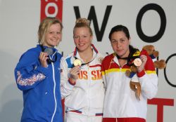 Dborah Font con la medalla de bronce de los 50 metros libre (S12), del Campeonato del Mundo de Natacin Paralmpica en Montreal, Canad.