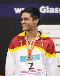 Israel Oliver recibe su plata del 200m estilos s11 Glasgow2015
