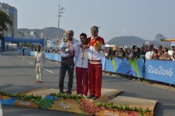 Abderrahman Ait proclamado en el podio como subcampen paralmpico de Ro 2016 en la categora T46