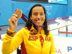 Teresa Perales medalla de bronce en la prueba de 100 metros braza.