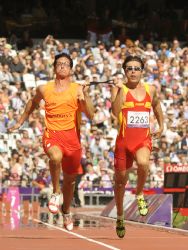 Javier Porras en la prueba de 100 metros.