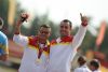 David Casinos y su gua, Jos Luis Arroyo, con la medalla de oro en el lanzamiento de peso del Mundial de Lyon 2013