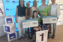 Podio final, con autoridades y ganadores